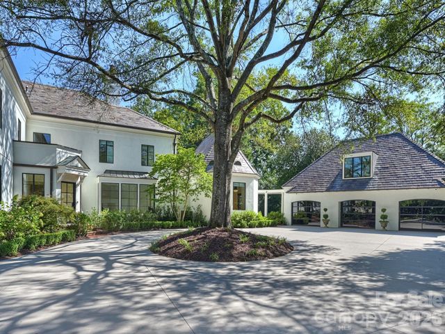 600 Hermitage Road, Charlotte, NC 28207