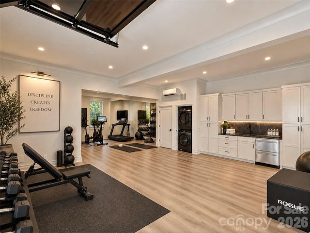 600 Hermitage Road, Charlotte, NC 28207