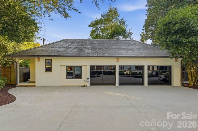 600 Hermitage Road, Charlotte, NC 28207
