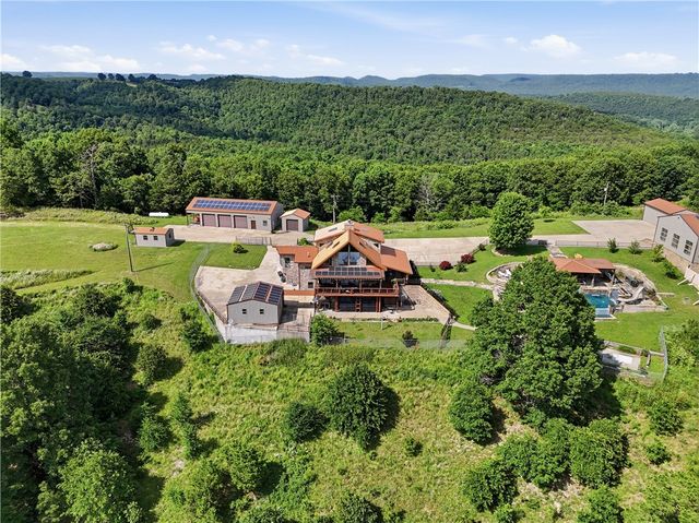 538 Madison 1555, Eureka Springs, AR 72632
