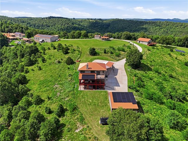538 Madison 1555, Eureka Springs, AR 72632