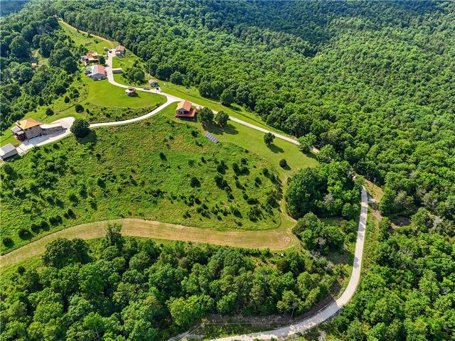 538 Madison 1555, Eureka Springs, AR 72632