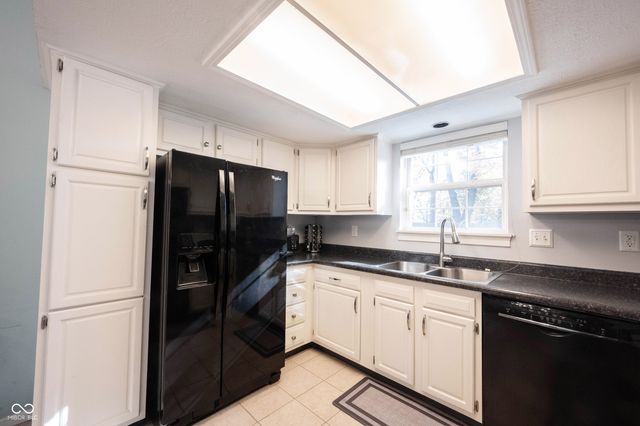 5257 Pine Hill Drive, Noblesville, IN 46062