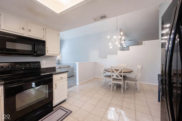 5257 Pine Hill Drive, Noblesville, IN 46062