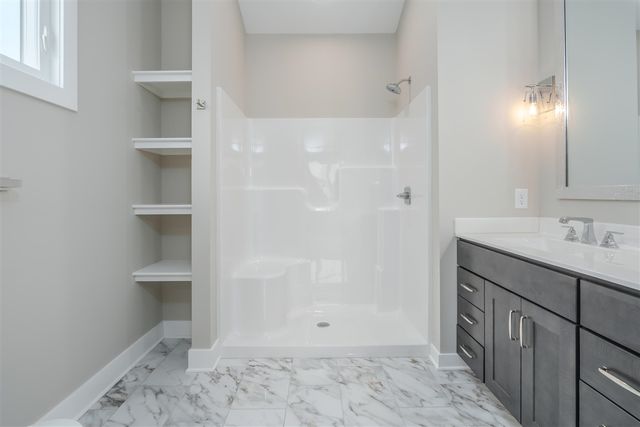 729 Chloe Jane Avenue, Portage, MI 49024