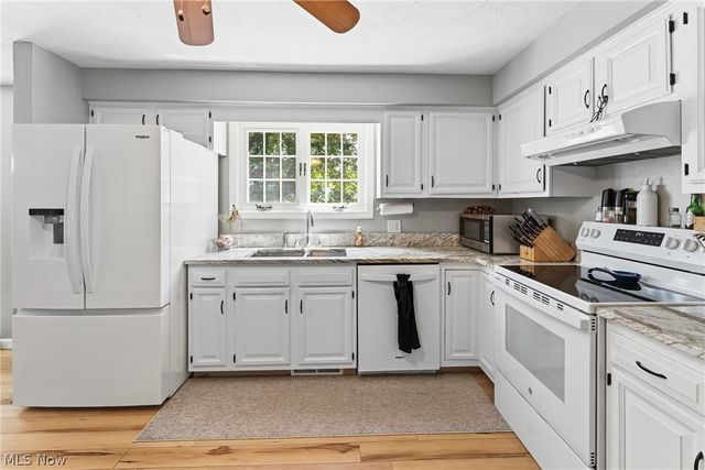 2500 Hume Street NW, North Canton, OH 44720