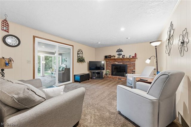 2500 Hume Street NW, North Canton, OH 44720