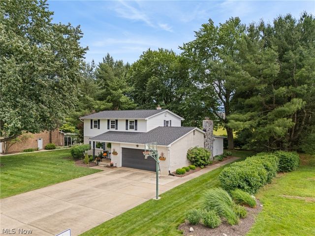 2500 Hume Street NW, North Canton, OH 44720