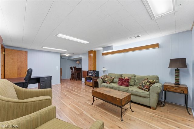 2500 Hume Street NW, North Canton, OH 44720
