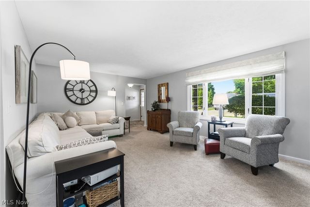 2500 Hume Street NW, North Canton, OH 44720