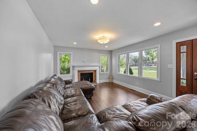 19041 Davidson Concord Road, Davidson, NC 28036