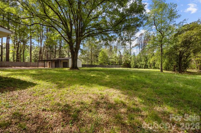19041 Davidson Concord Road, Davidson, NC 28036
