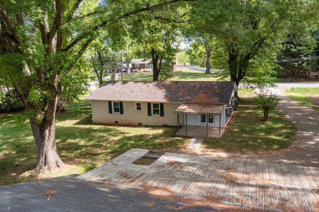 19041 Davidson Concord Road, Davidson, NC 28036