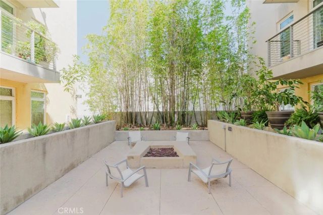 250 N First Street 326, Burbank, CA 91502