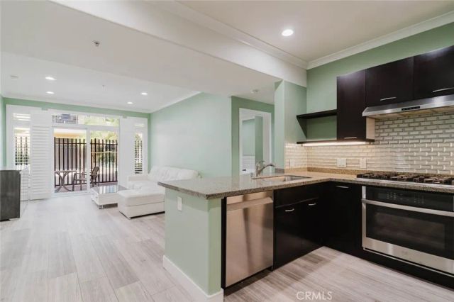 250 N First Street 326, Burbank, CA 91502