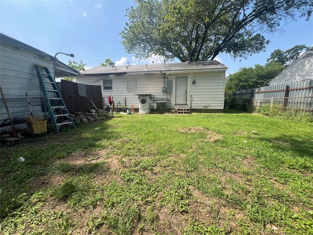 8810 Eldon Drive, Dallas, TX 75217