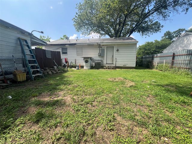 8810 Eldon Drive, Dallas, TX 75217