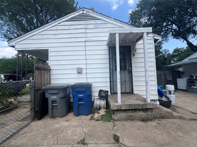 8810 Eldon Drive, Dallas, TX 75217
