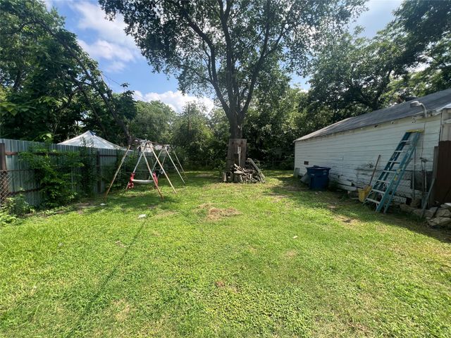 8810 Eldon Drive, Dallas, TX 75217