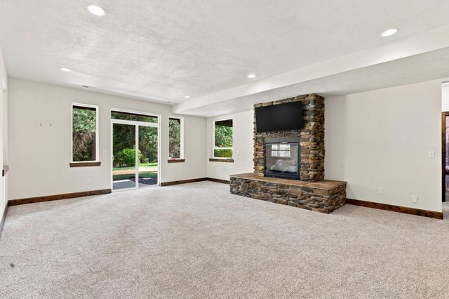 8508 S Vicari Rd, Spokane, WA 99206