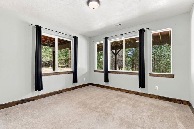 8508 S Vicari Rd, Spokane, WA 99206