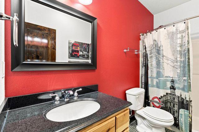 8508 S Vicari Rd, Spokane, WA 99206