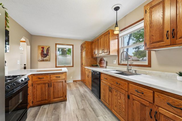 2324 130th Avenue NW, Coon Rapids, MN 55448