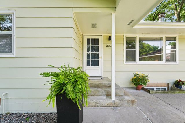 2324 130th Avenue NW, Coon Rapids, MN 55448