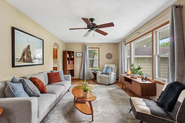 2324 130th Avenue NW, Coon Rapids, MN 55448