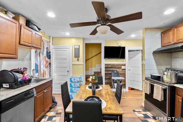 8 West Read Street, New Haven, CT 06511