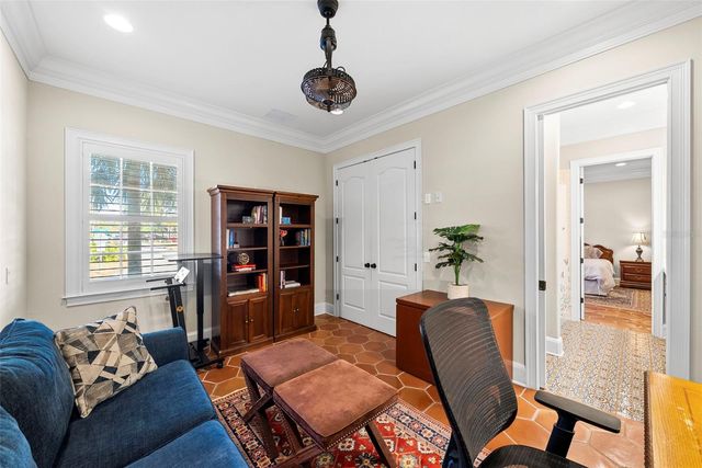 4911 W MELROSE AVENUE S, Tampa, FL 33629