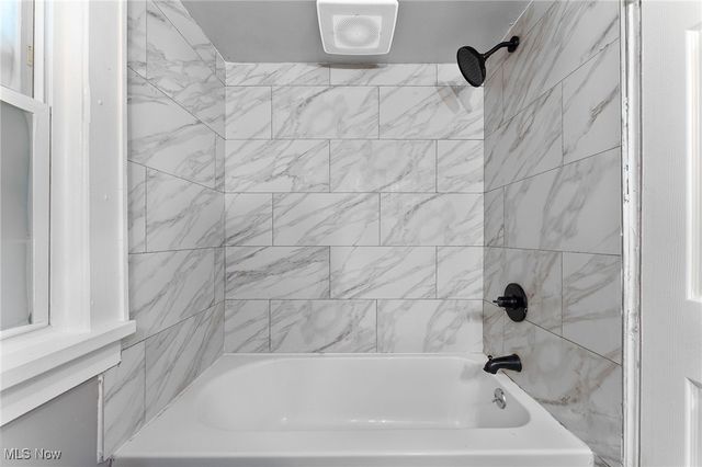 3356 Euclid Heights Boulevard, Cleveland Heights, OH 44118