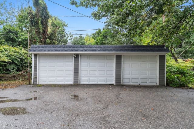 3356 Euclid Heights Boulevard, Cleveland Heights, OH 44118