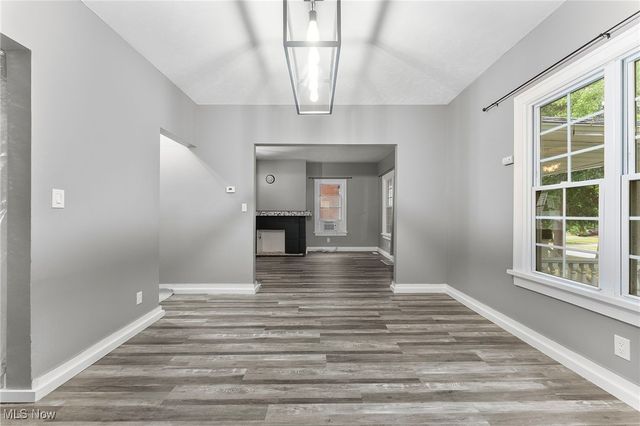 3356 Euclid Heights Boulevard, Cleveland Heights, OH 44118