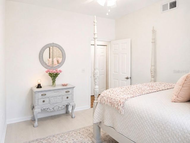 8360 WINGATE DRIVE 811, Sarasota, FL 34238