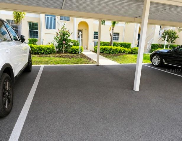 8360 WINGATE DRIVE 811, Sarasota, FL 34238