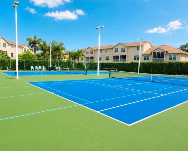 8360 WINGATE DRIVE 811, Sarasota, FL 34238
