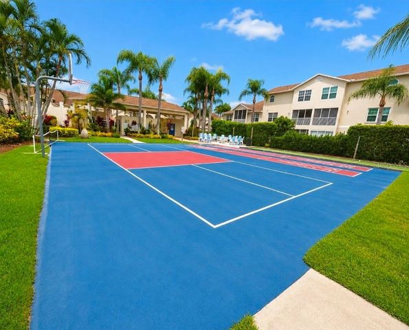 8360 WINGATE DRIVE 811, Sarasota, FL 34238