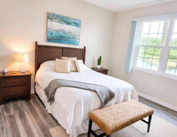 8360 WINGATE DRIVE 811, Sarasota, FL 34238