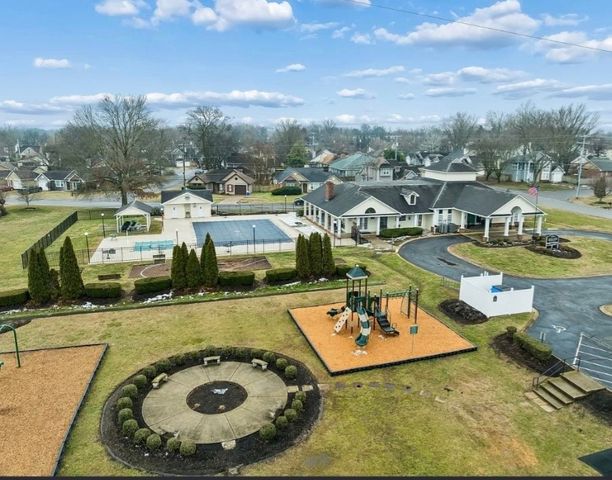 131 Southern Trce, Hendersonville, TN 37075