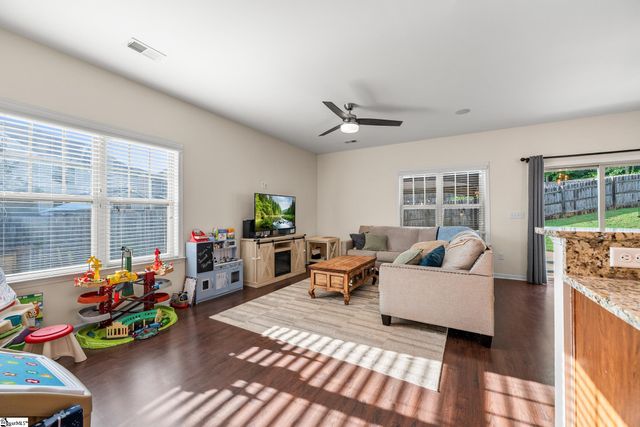 123 Dunnsmore Drive, Inman, SC 29349