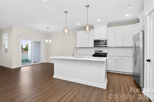 9521 Munsing Drive, Charlotte, NC 28269