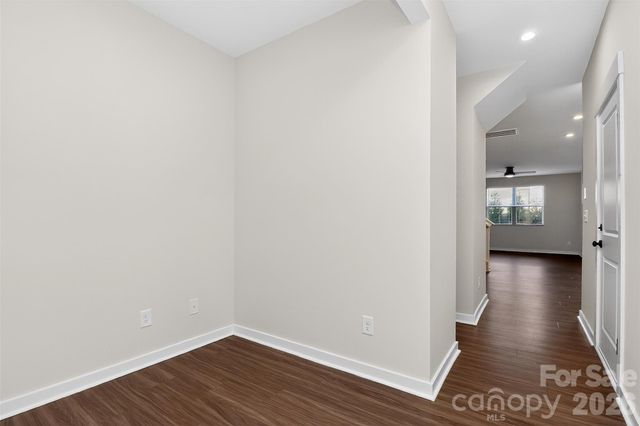 9521 Munsing Drive, Charlotte, NC 28269