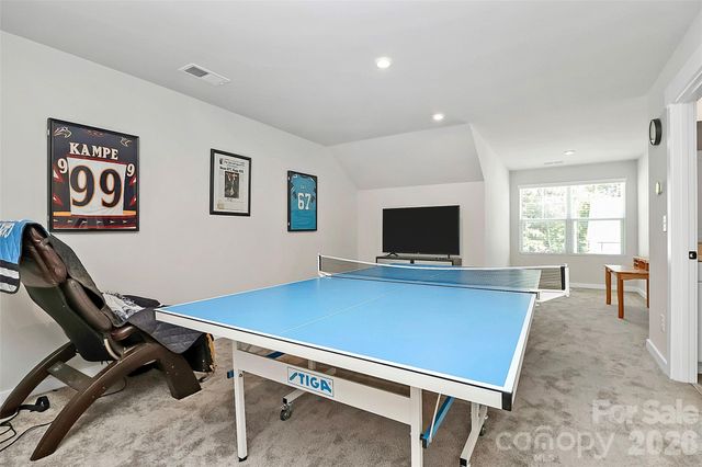 9521 Munsing Drive, Charlotte, NC 28269