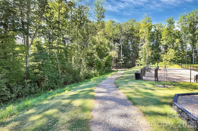 9521 Munsing Drive, Charlotte, NC 28269