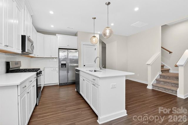 9521 Munsing Drive, Charlotte, NC 28269