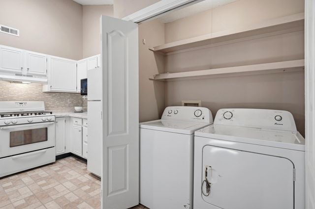 4905 GLENCAIRN DR, Columbia, MO 65203