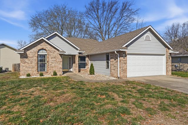 4905 GLENCAIRN DR, Columbia, MO 65203