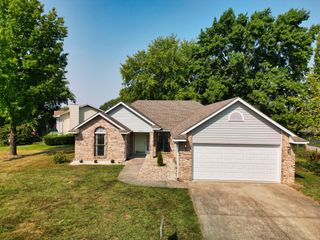4905 GLENCAIRN DR, Columbia, MO 65203
