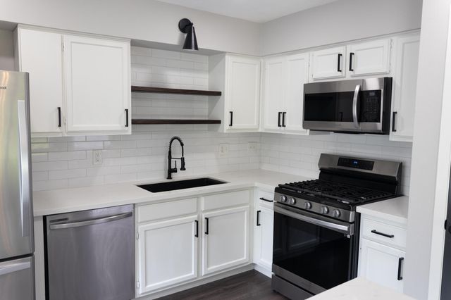 1204 Osborne Drive, Friendswood, TX 77546